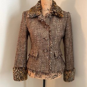 Fitted button-down women’s jacket, Size 4